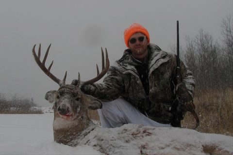 Forfaits de chasse au gros gibier au chevreuil — Bear Country Outfitters – Bear Country Outfitters